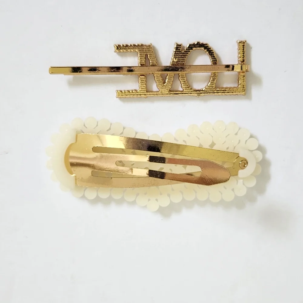 2 Hair Clip NEW